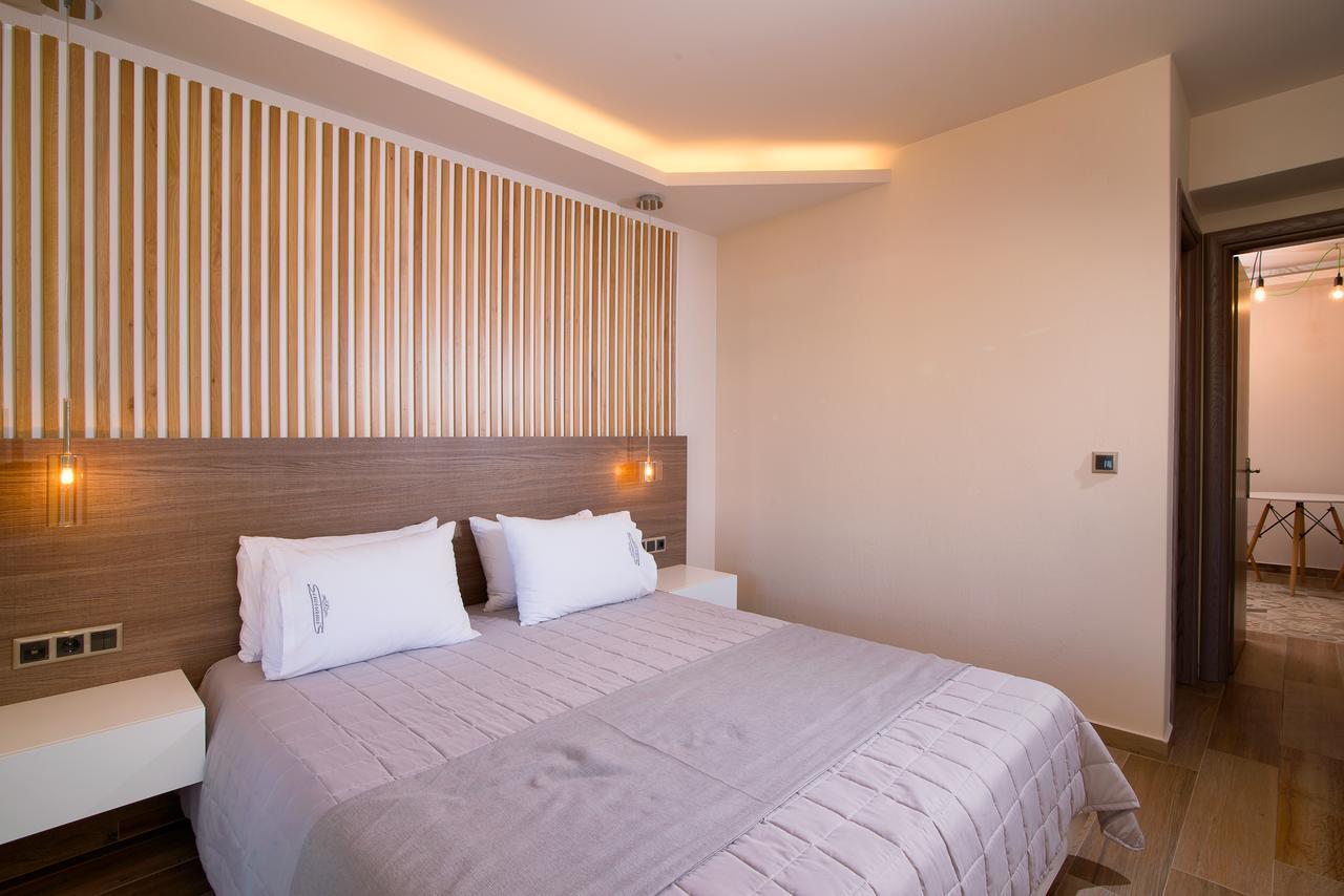 Semiramis Luxury Suites Chrysi Ammoudia Extérieur photo