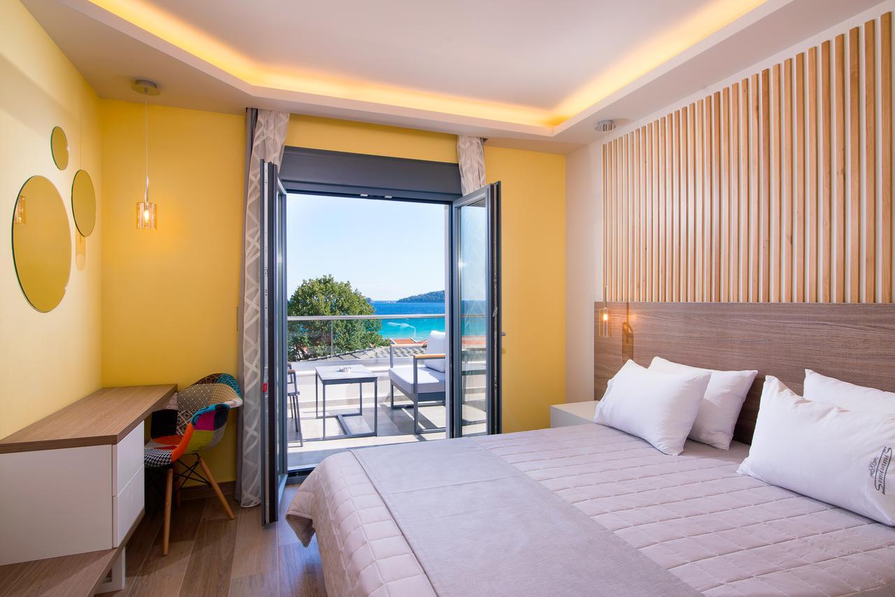 Semiramis Luxury Suites Chrysi Ammoudia Extérieur photo