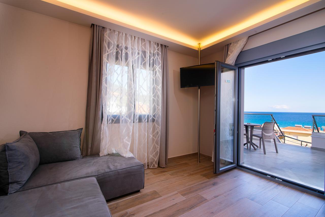 Semiramis Luxury Suites Chrysi Ammoudia Extérieur photo