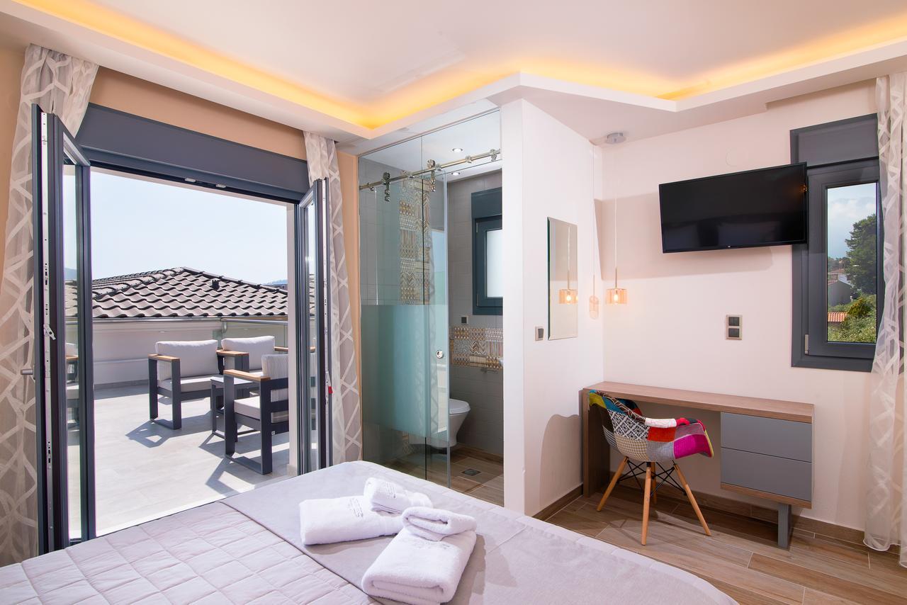 Semiramis Luxury Suites Chrysi Ammoudia Extérieur photo