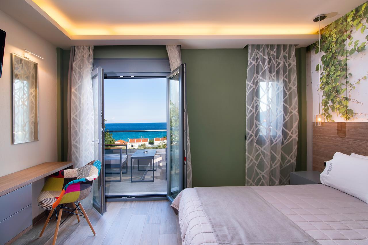 Semiramis Luxury Suites Chrysi Ammoudia Extérieur photo